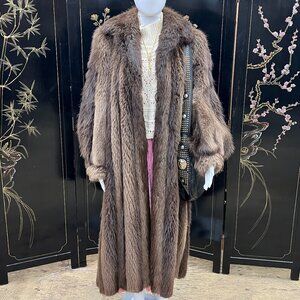 Gorgeous Vintage Malter Furs INC. Chocolate Brown Light Brown Accent Raccoon Fur